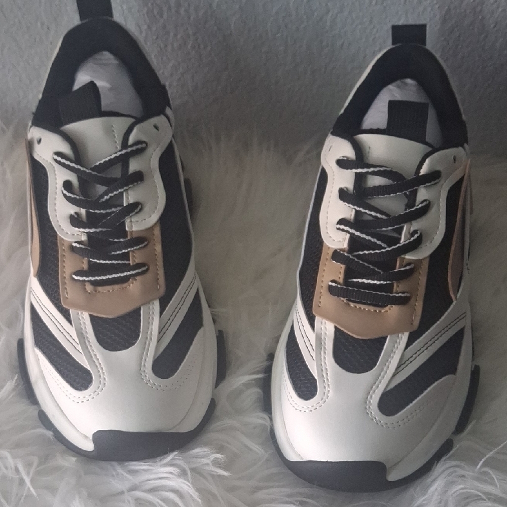 Steve Madden Possession Sneaker, Color Tan/Black, Size 8.5